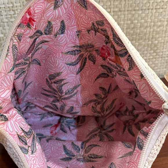 🌟HP🌟NWOT Vera Bradley Embroidered Pink Cockatoo Raffia Straw Slim Crossbody - Picture 8 of 13